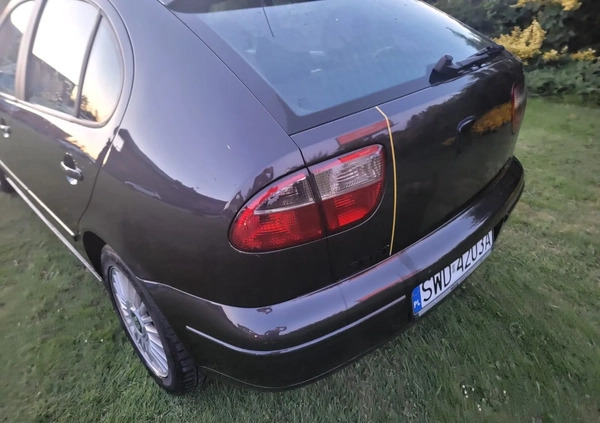 Seat Leon cena 10000 przebieg: 228000, rok produkcji 2002 z Choroszcz małe 46